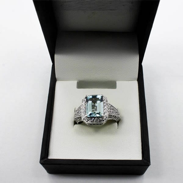 Diamond, Aquamarine & White Gold Ring (0.80 ct Diamond and 1.95ct Aquamarine)