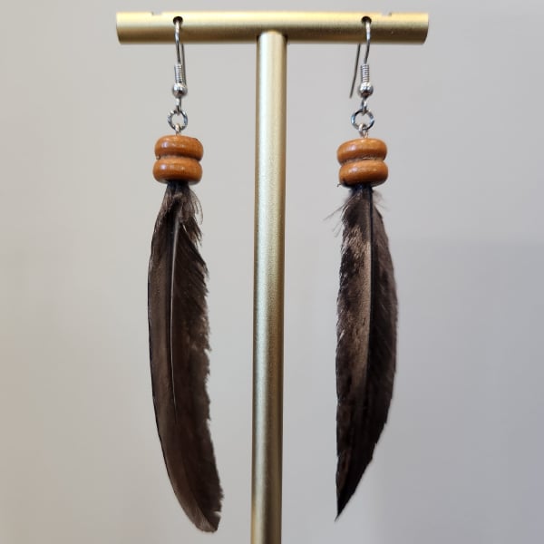 Tomaquag Museum Small Feather Earrings Accessories