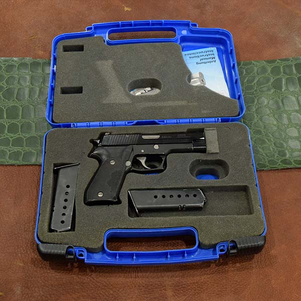 Pre-Owned – Sig Sauer P220 45 ACP 4.25″ Handgun Firearms