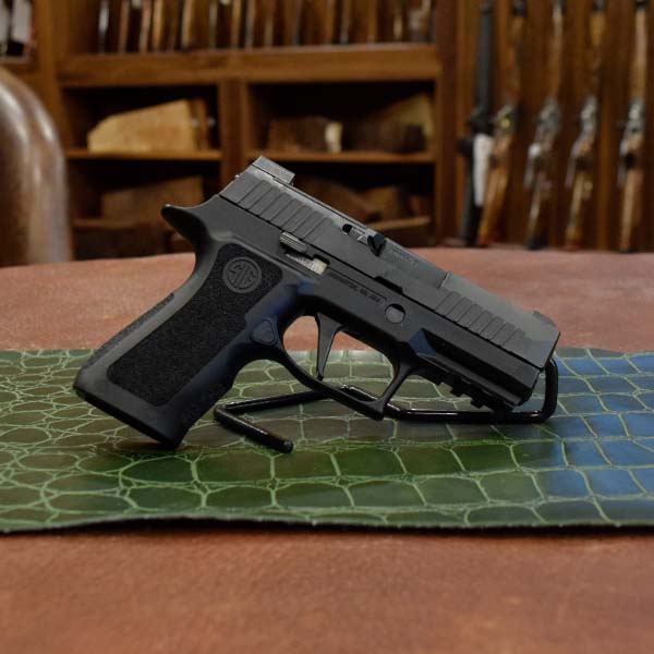 Pre-Owned – P320 XCompact Semi-Auto 9mm 3.6″ Handgun Firearms